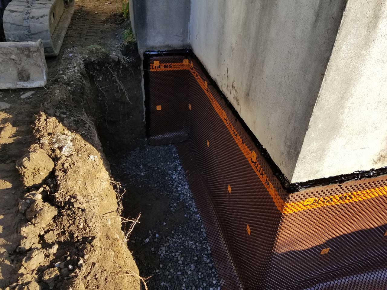 Drain français #129 Delta Aqua-Bloc Drain français #129 Delta Aqua-Bloc