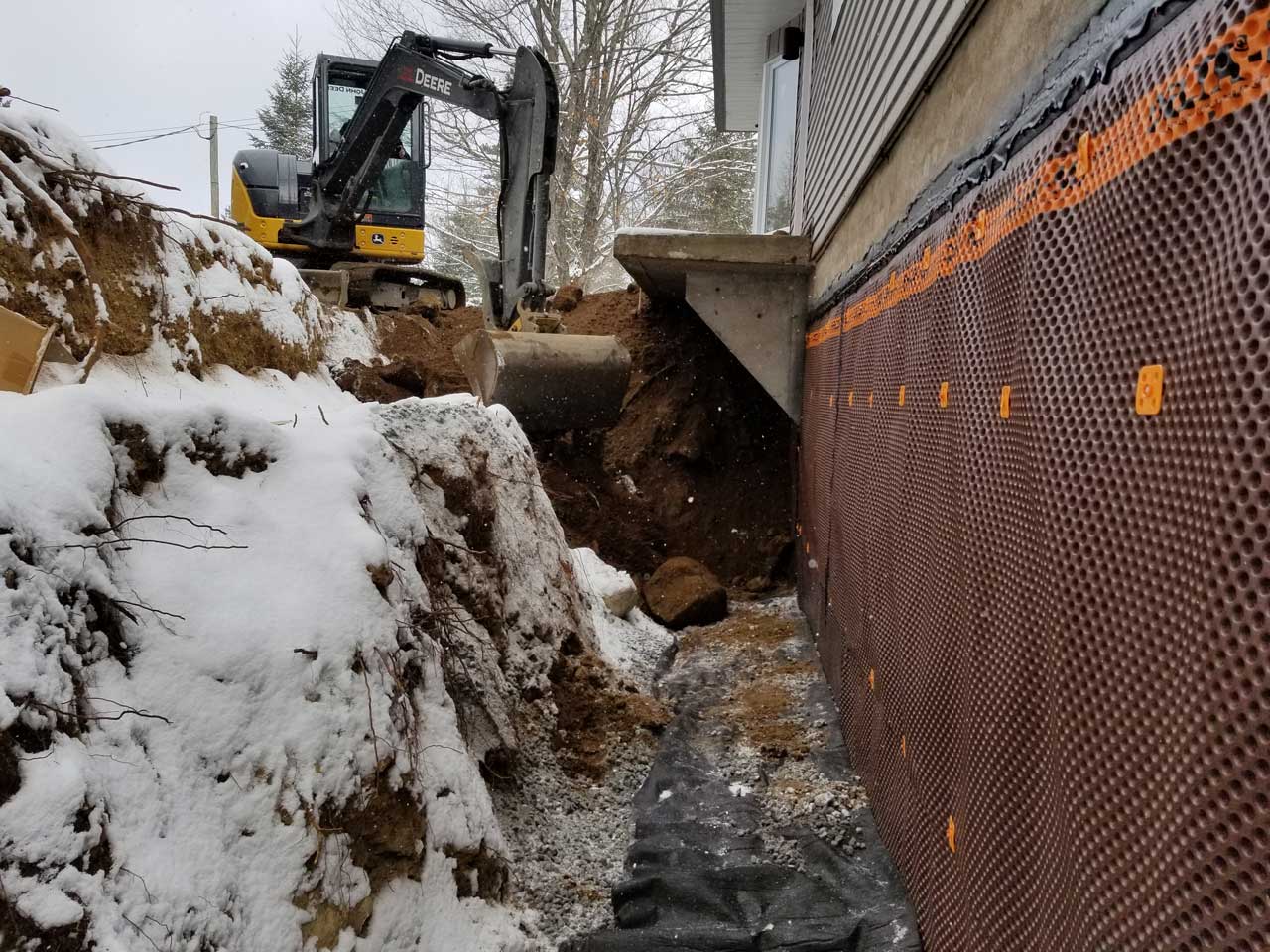 Drain français #192 Delta Aqua-Bloc Drain français #192 Delta Aqua-Bloc