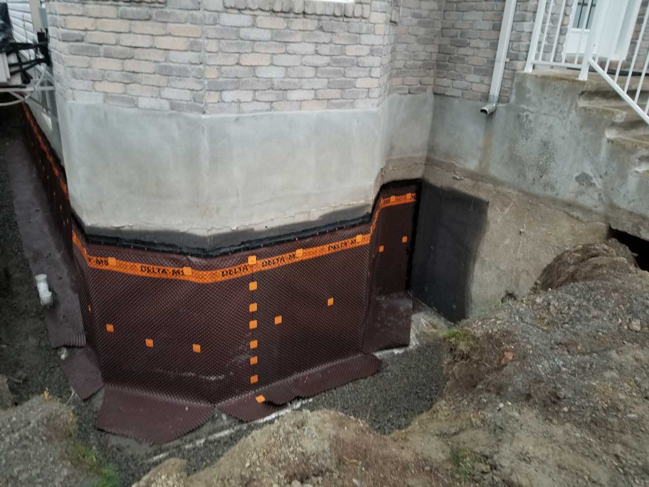 Drain français #223 Delta Aqua-Bloc Drain français #223 Delta Aqua-Bloc