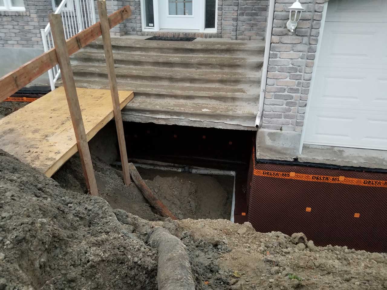 Drain français #225 Delta Aqua-Bloc Drain français #225 Delta Aqua-Bloc