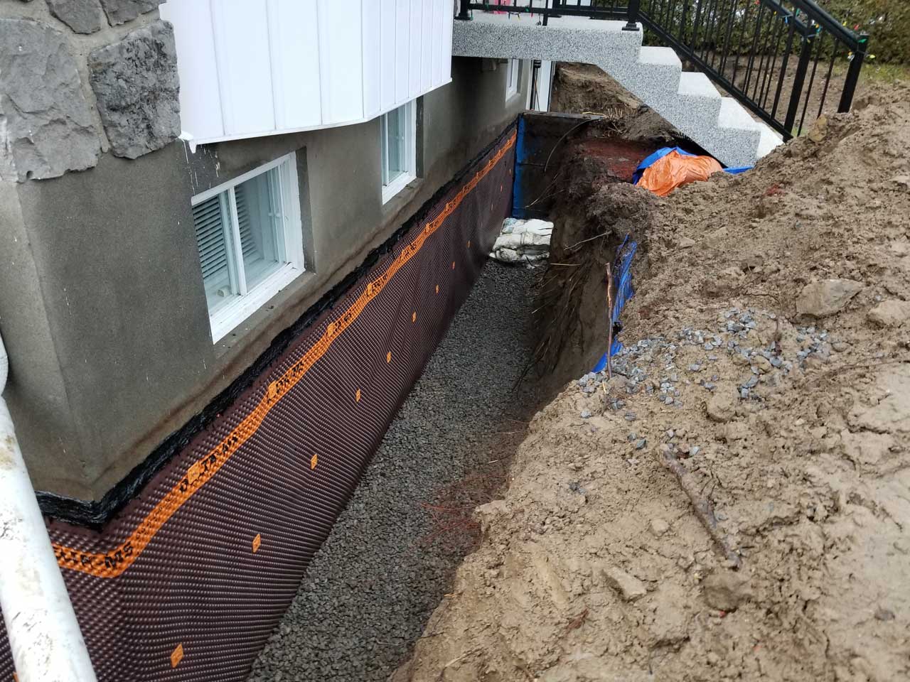 Drain français #251 Delta Aqua-Bloc Drain français #251 Delta Aqua-Bloc