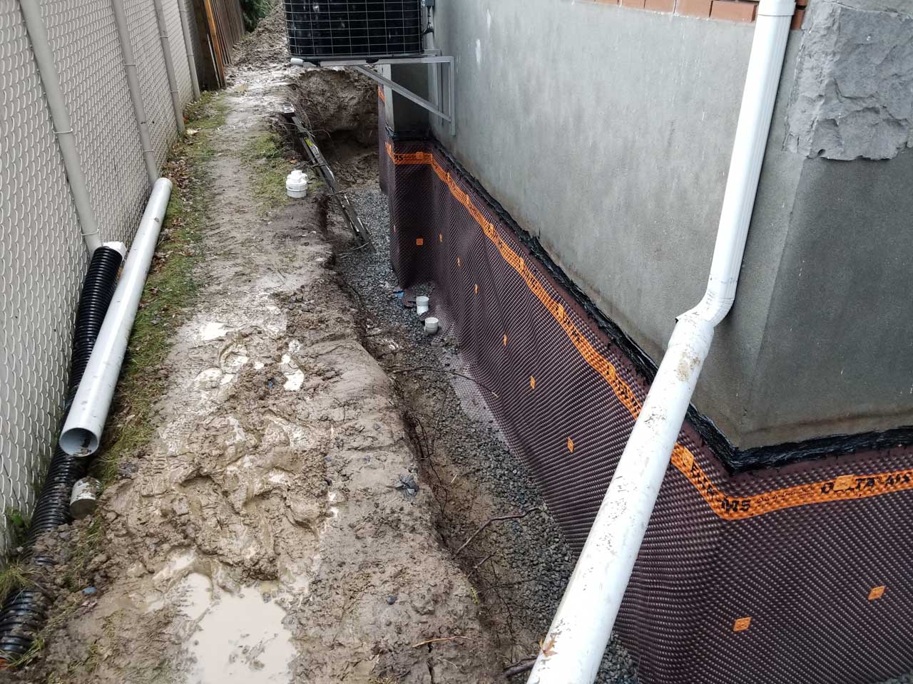 Drain français #252 Delta Aqua-Bloc Drain français #252 Delta Aqua-Bloc