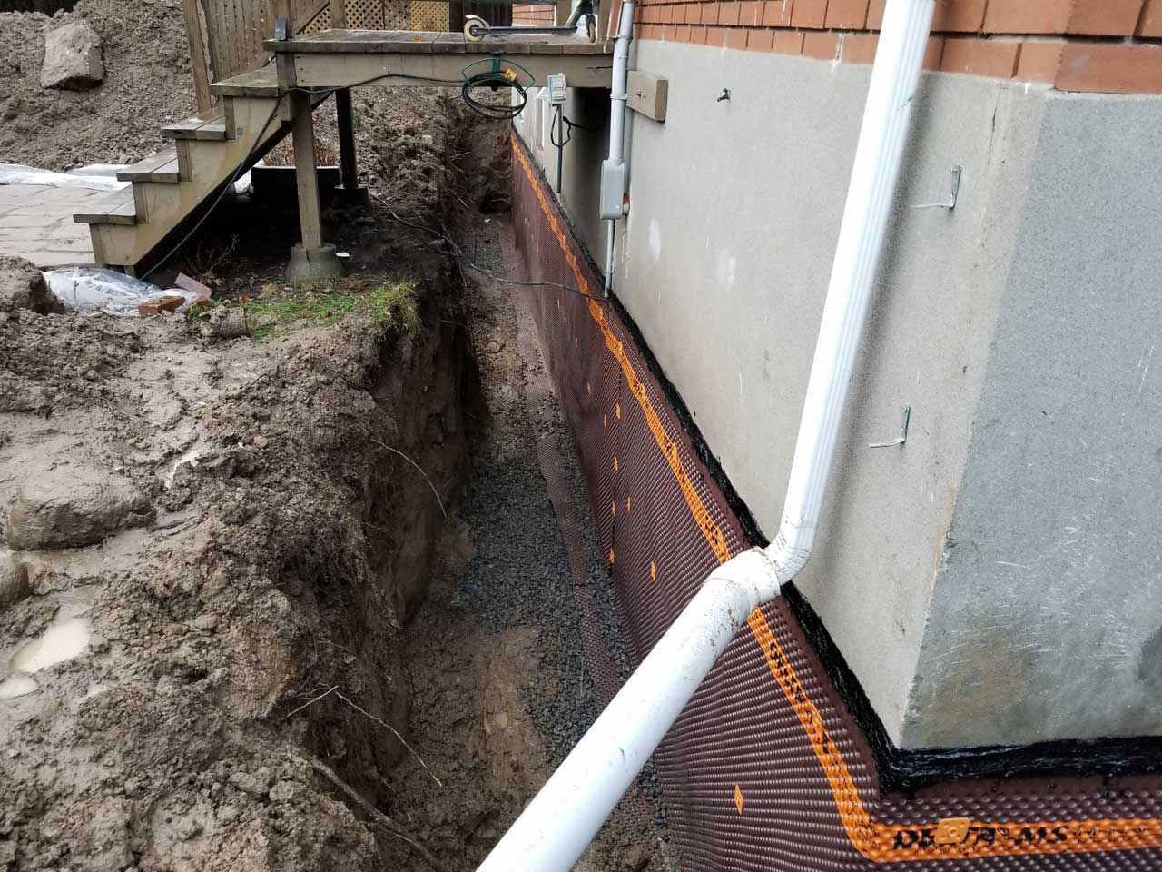 Drain français #253 Delta Aqua-Bloc Drain français #253 Delta Aqua-Bloc