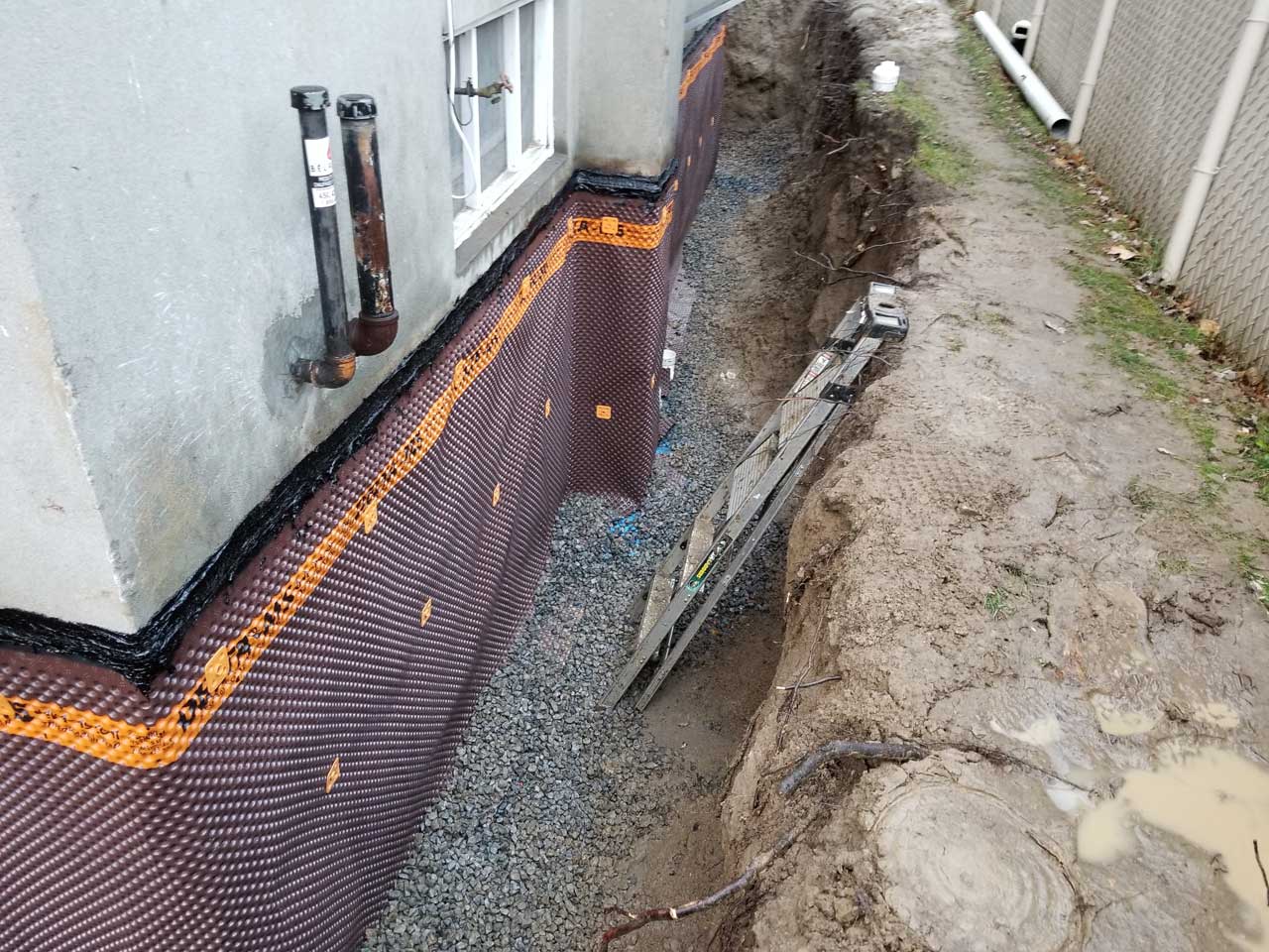 Drain français #254 Delta Aqua-Bloc Drain français #254 Delta Aqua-Bloc