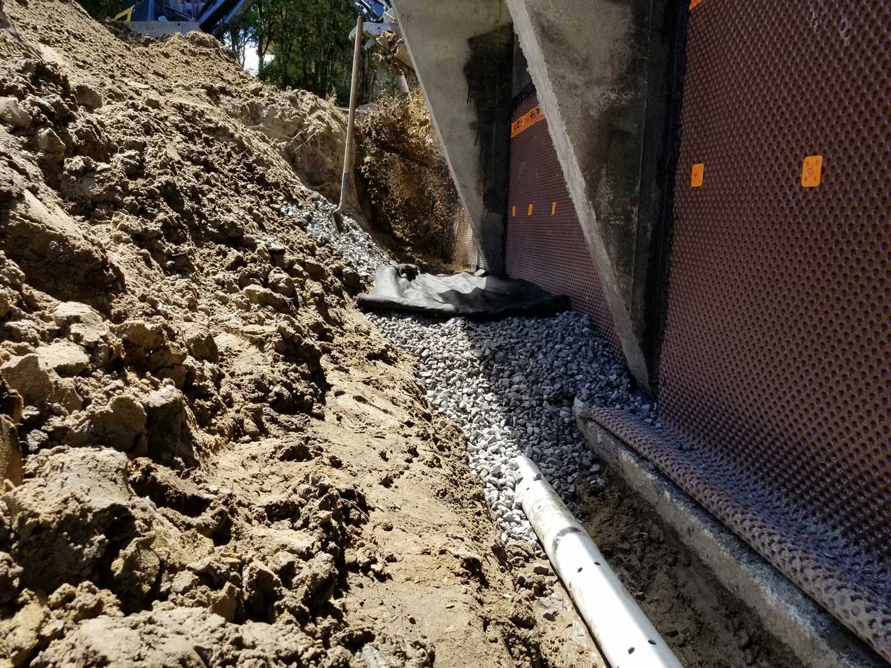 Drain français #303 Delta Aqua-Bloc Drain français #303 Delta Aqua-Bloc