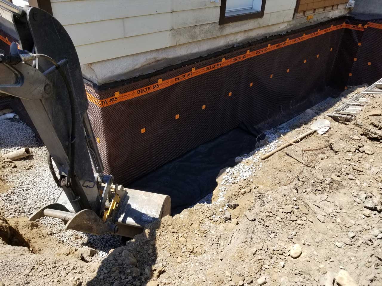 Drain français #347 Delta Aqua-Bloc Drain français #347 Delta Aqua-Bloc