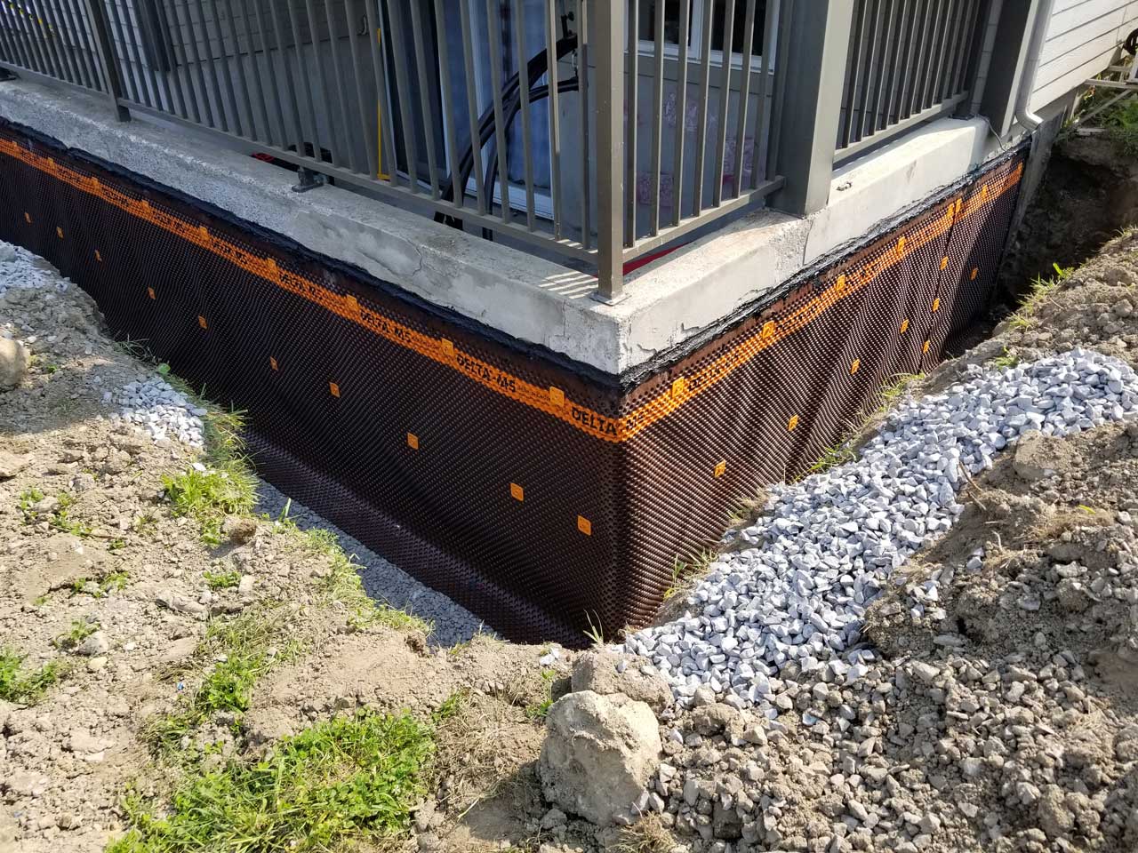 Drain français #409 Delta Aqua-Bloc Drain français #409 Delta Aqua-Bloc