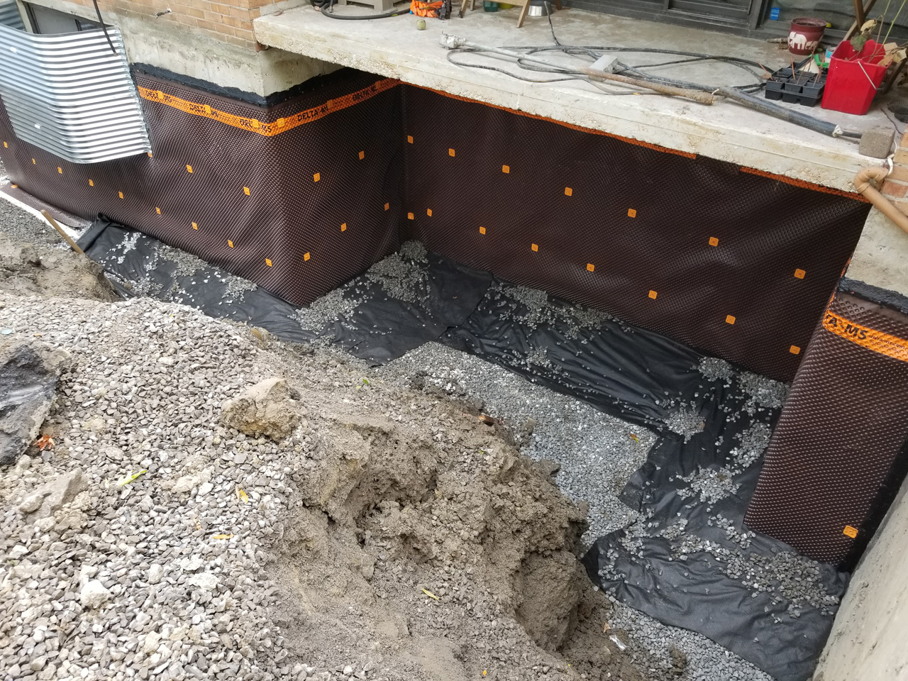 Drain français #443 Delta Aqua-Bloc Drain français #443 Delta Aqua-Bloc