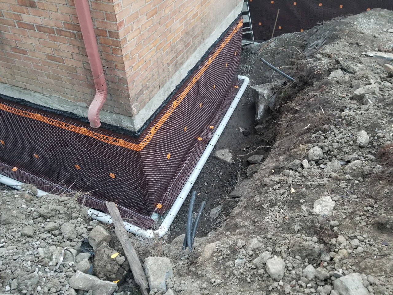 Drain français #446 Delta Aqua-Bloc Drain français #446 Delta Aqua-Bloc