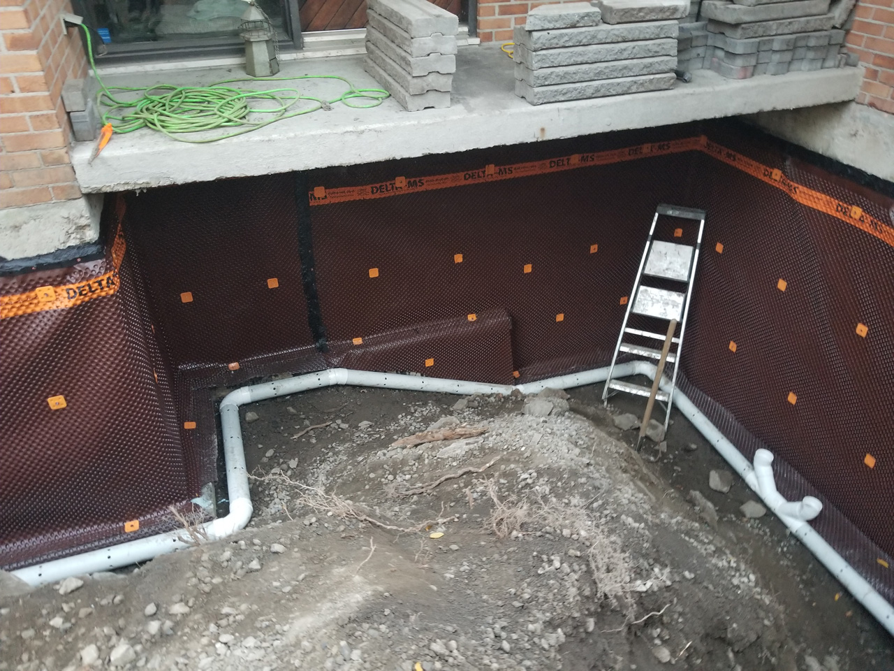 Drain français #447 Delta Aqua-Bloc Drain français #447 Delta Aqua-Bloc