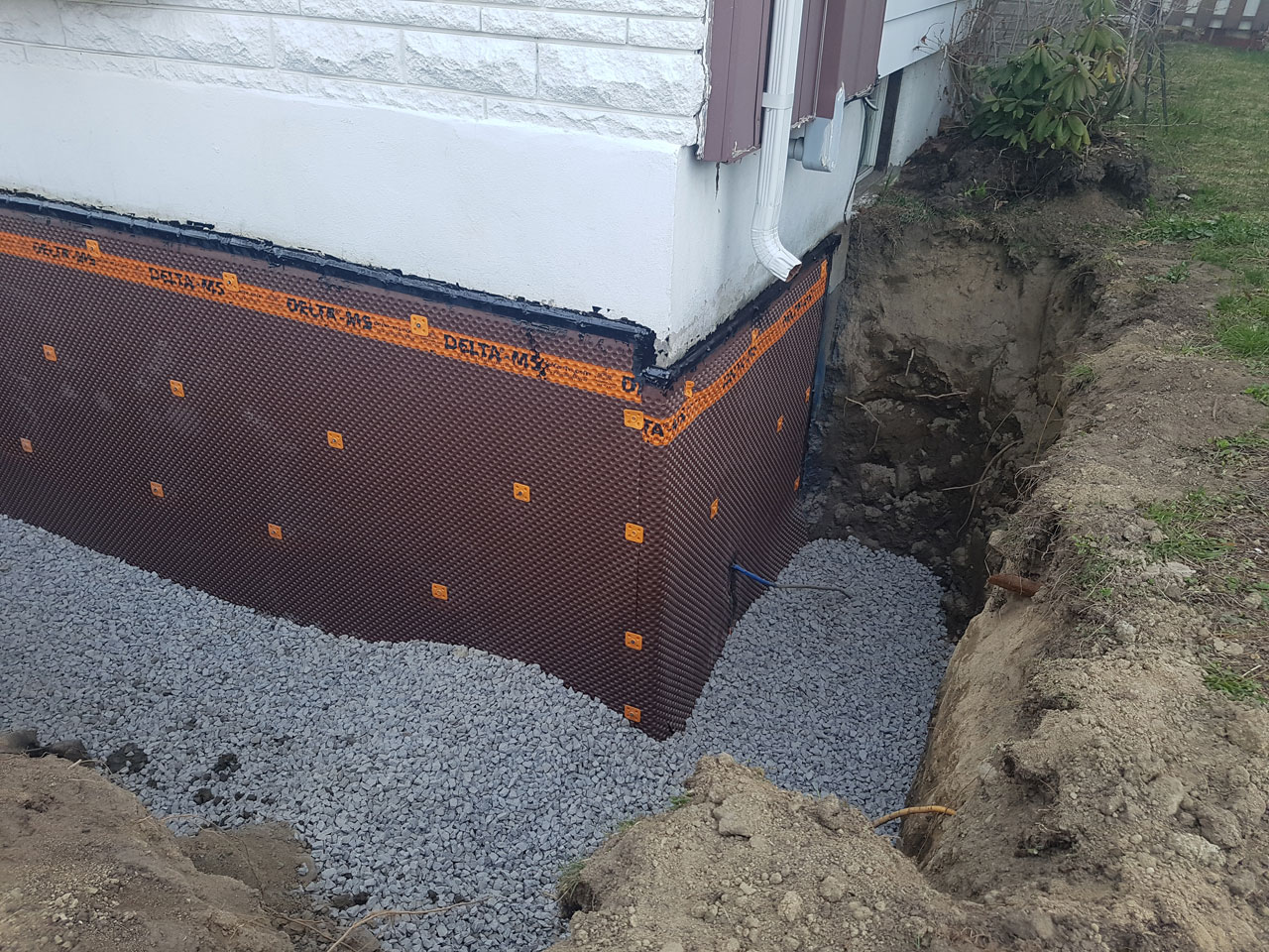 Drain français #48 Delta Aqua-Bloc Drain français #48 Delta Aqua-Bloc