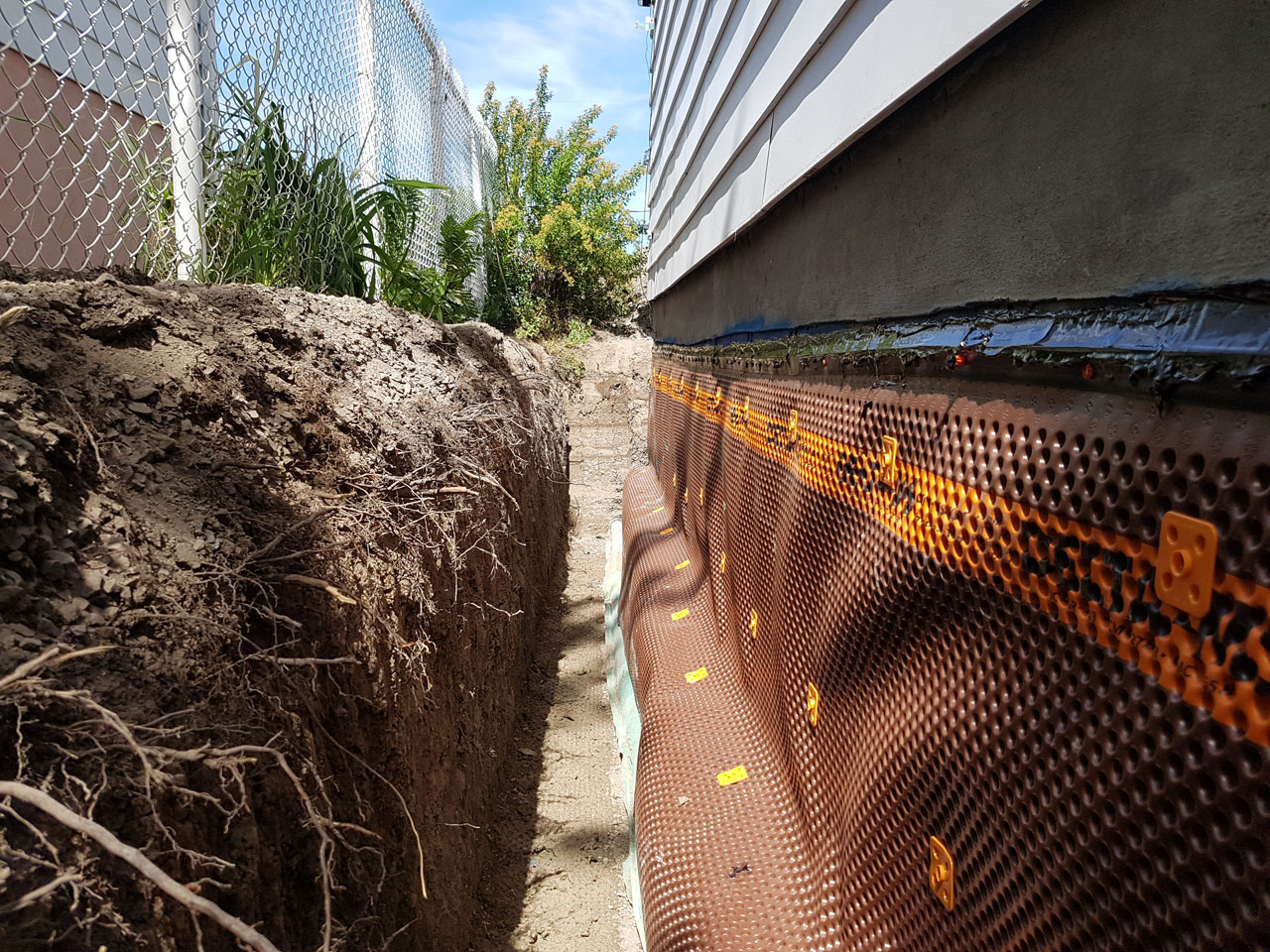 Drain français #83 Delta Aqua-Bloc Drain français #83 Delta Aqua-Bloc