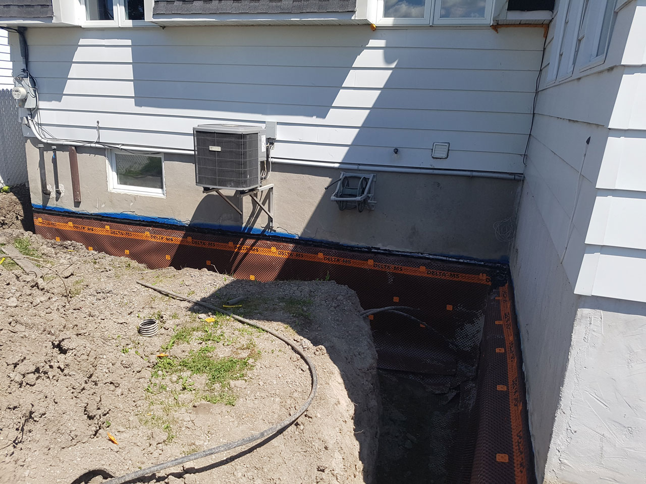 Drain français #85 Delta Aqua-Bloc Drain français #85 Delta Aqua-Bloc